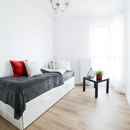 Cosy Apartment In วอร์ซอ ภายนอก รูปภาพ